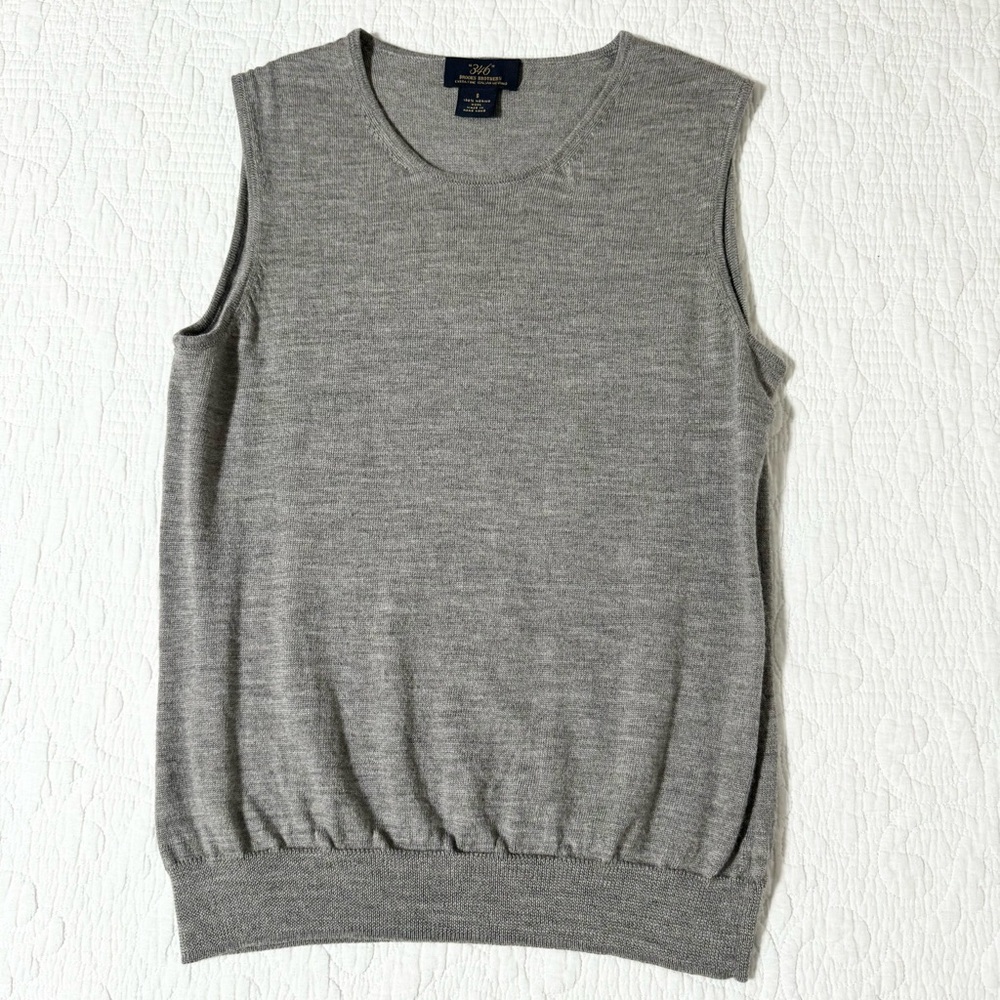 BROOKS BROTHERS 100% Italian Merino Wool Sleeveless Sweater Vest